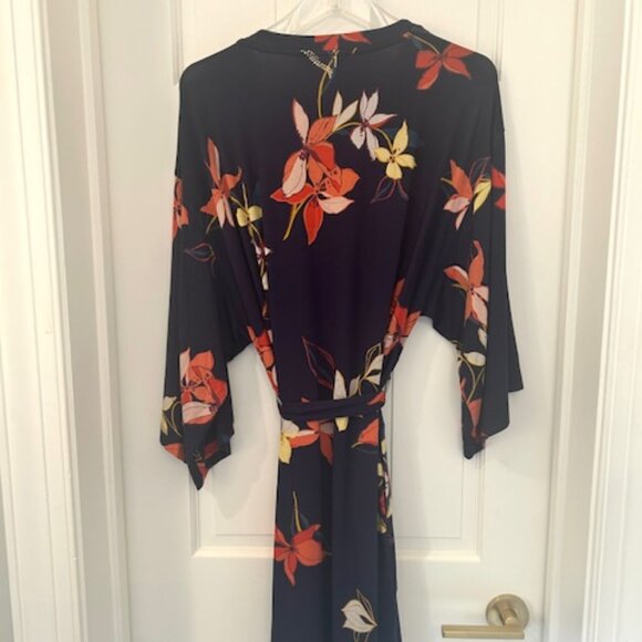 NWT- SOMA Floral Navy Blue Robe - Size S/M - Picture 4 of 5
